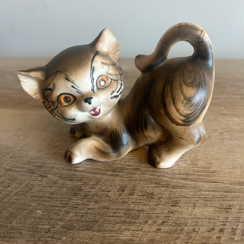 Vintage Porcelain Gray & White Cat Figurine W/Rhinestone Eyes 1950's HandPainted